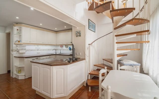 Chalet de 6 habitaciones en Segur de Calafell, Calafell en venta con piscina garaje - 460.000 € (Ref: 9939127)