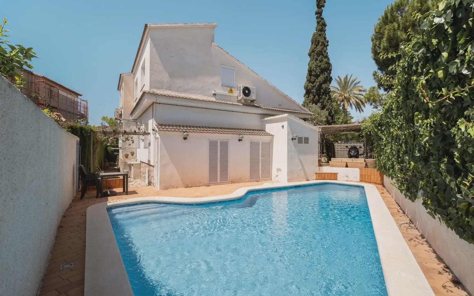 6 soveværelse Villa til salg i Calafell med swimmingpool garage - € 460.000 (Ref: 9939127)