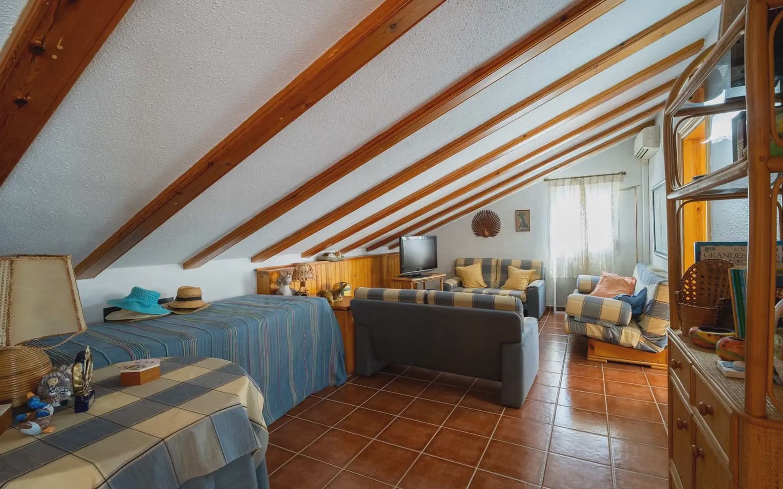 6 soveværelse Villa til salg i Calafell med swimmingpool garage - € 460.000 (Ref: 9939127)