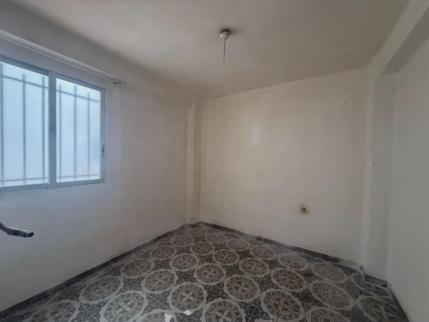 3 soveværelse Lejlighed til salg i Valencia by - € 250.000 (Ref: 9946056)
