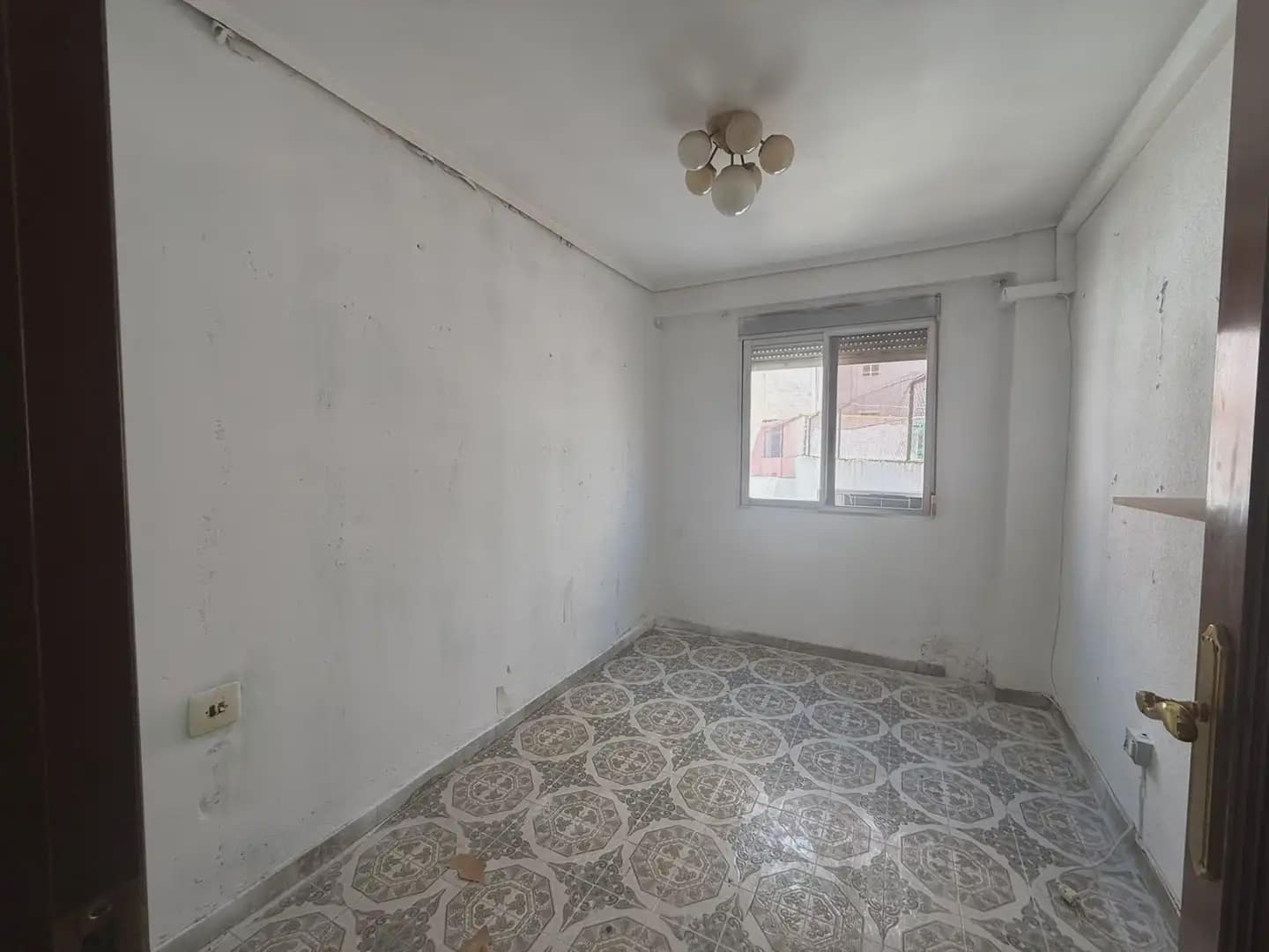 3 soveværelse Lejlighed til salg i Valencia by - € 250.000 (Ref: 9946056)