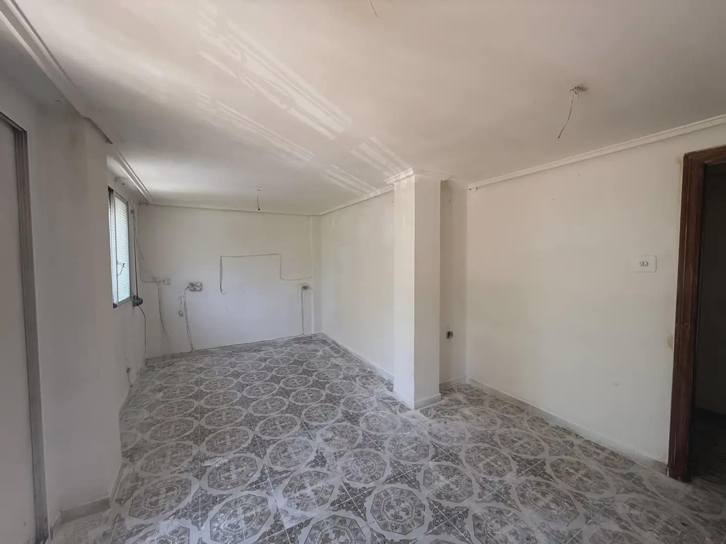 3 soveværelse Lejlighed til salg i Valencia by - € 250.000 (Ref: 9946056)