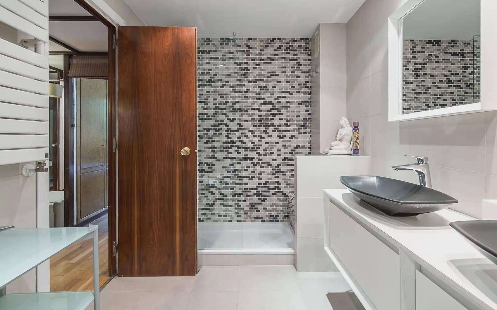 Piso de 4 habitaciones en Barcelona ciudad en alquiler con piscina garaje - 3.427 € (Ref: 9950368)