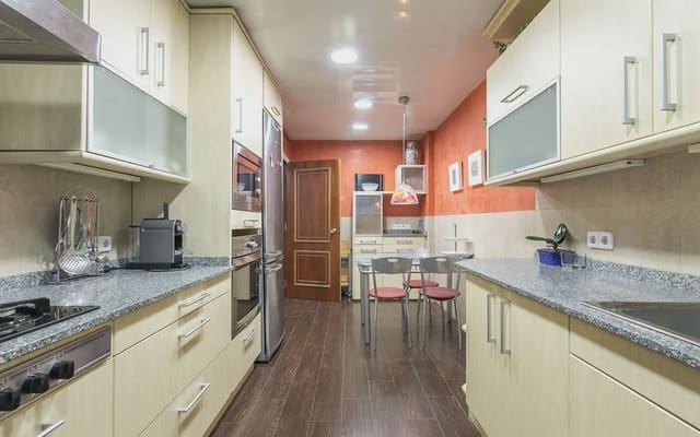 Piso de 4 habitaciones en Les Corts, Barcelona ciudad en alquiler con piscina garaje - 3.427 € (Ref: 9950368)