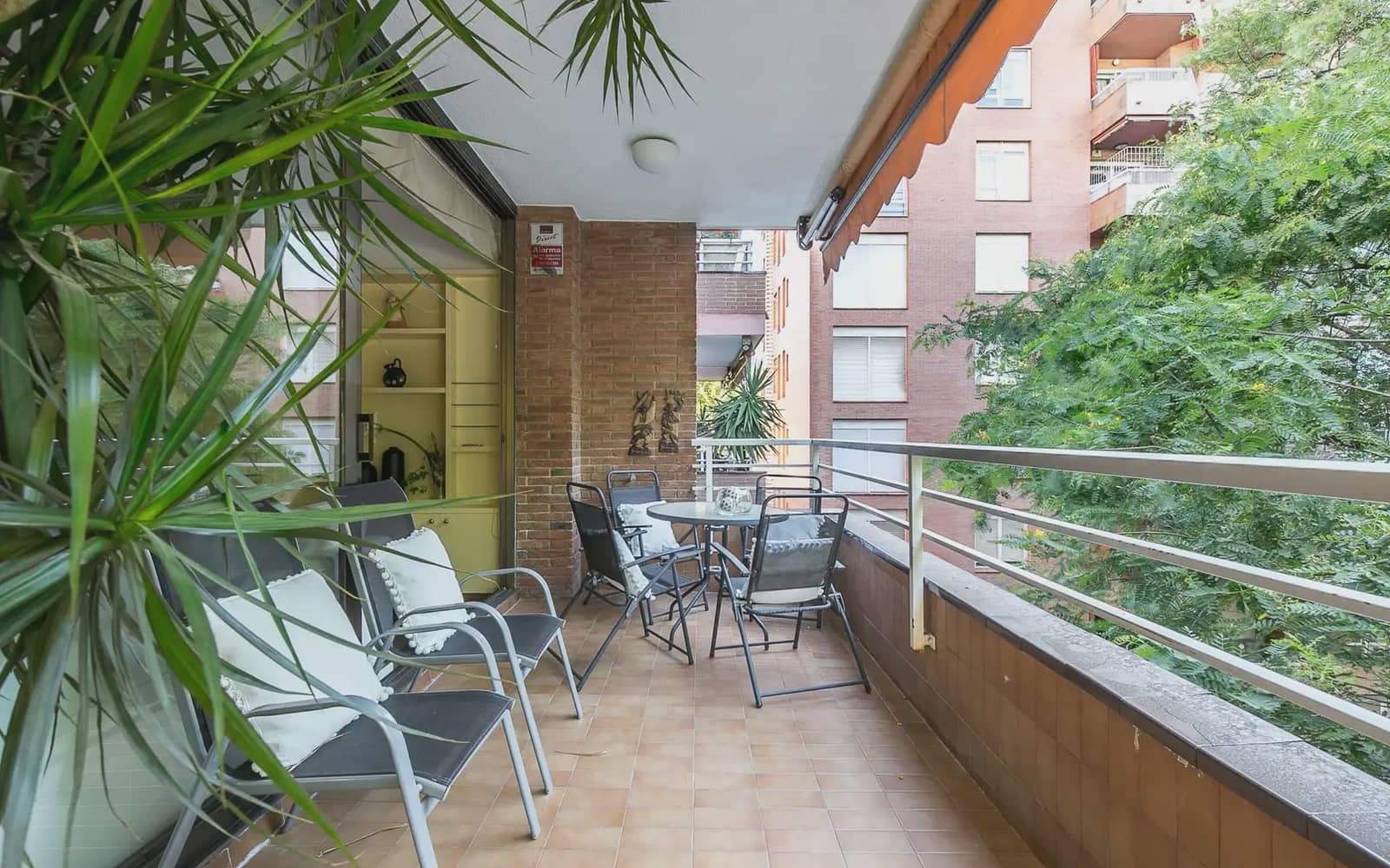Piso de 4 habitaciones en Barcelona ciudad en alquiler con piscina garaje - 3.427 € (Ref: 9950368)
