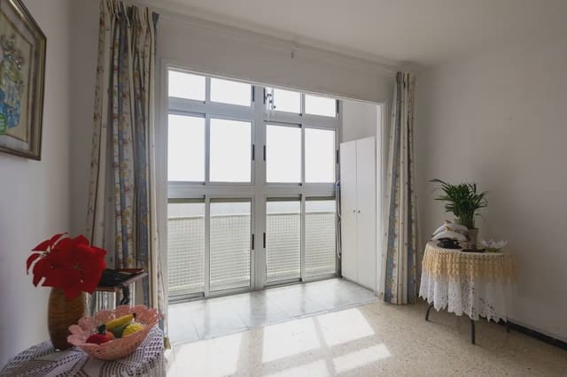 3 quarto Apartamento para venda em La Feria, Las Palmas de Gran Canaria - 165 000 € (Ref: 9950764)