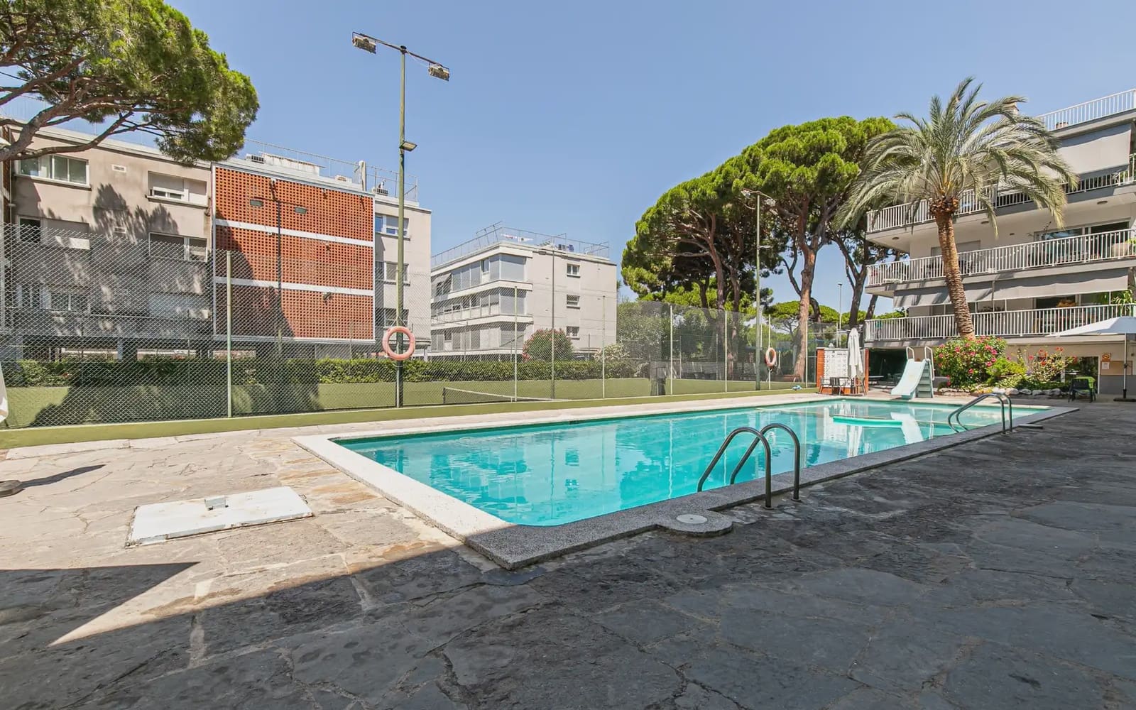 3 slaapkamer Flat te koop in Castelldefels met zwembad garage - € 545.000 (Ref: 9950766)