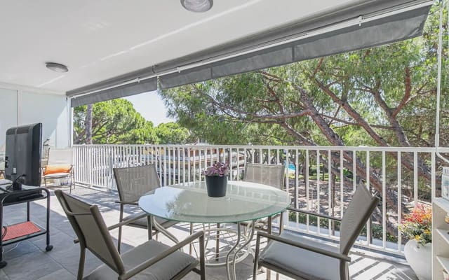 3 slaapkamer Flat te koop in Castelldefels met zwembad garage - € 545.000 (Ref: 9950766)