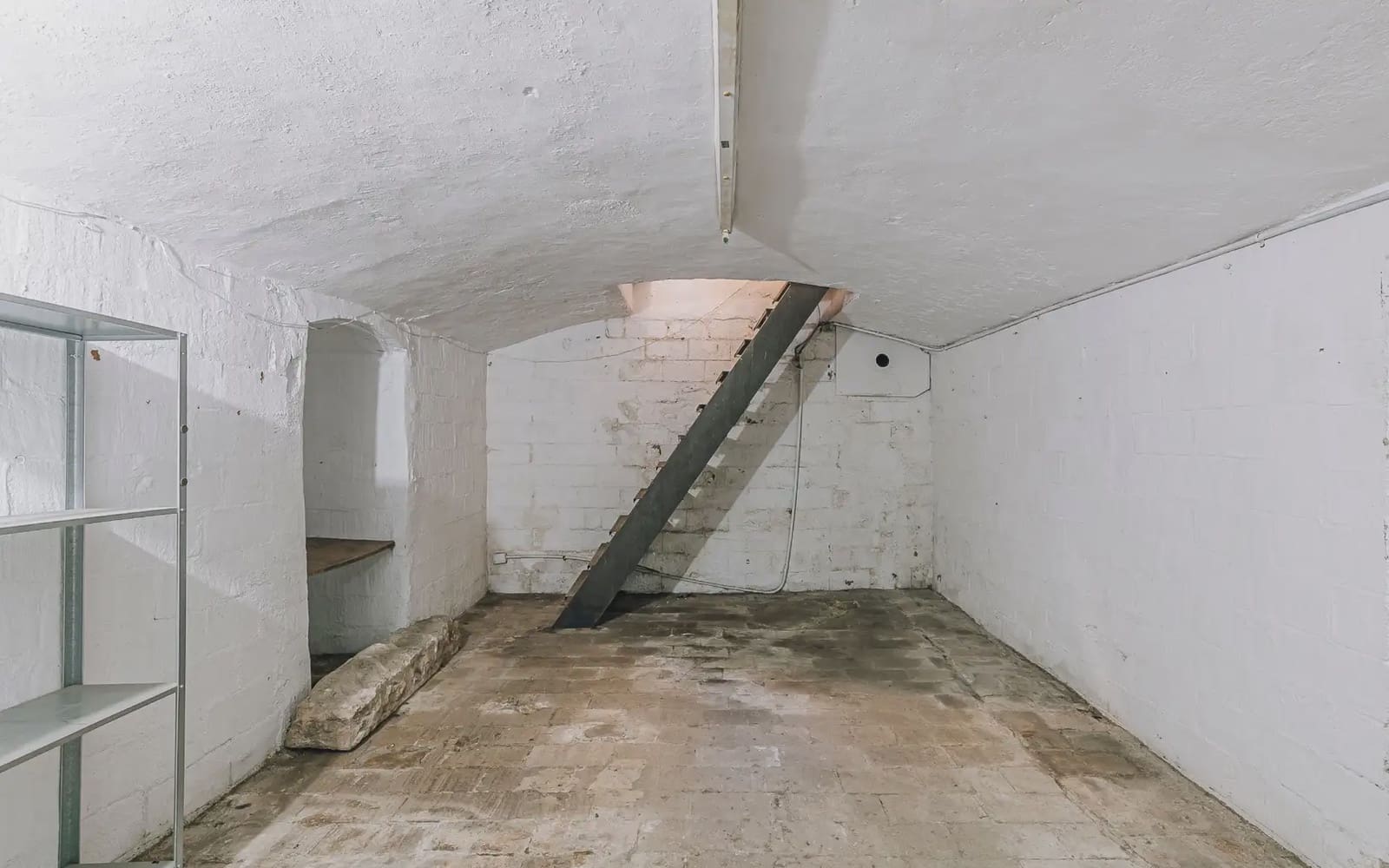 Erhverv til salg i Barcelona by - € 245.000 (Ref: 9953093)