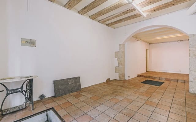 Erhverv til salg i Sant Pere, Santa Caterina i La Ribera, Barcelona by - € 245.000 (Ref: 9953093)