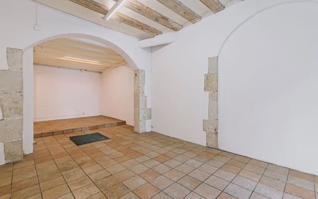 Erhverv til salg i Sant Pere, Santa Caterina i La Ribera, Barcelona by - € 245.000 (Ref: 9953093)
