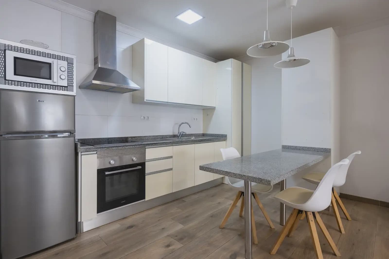 1 Zimmer Wohnung zu vermieten in Las Palmas de Gran Canaria - 900 € (Ref: 9953094)