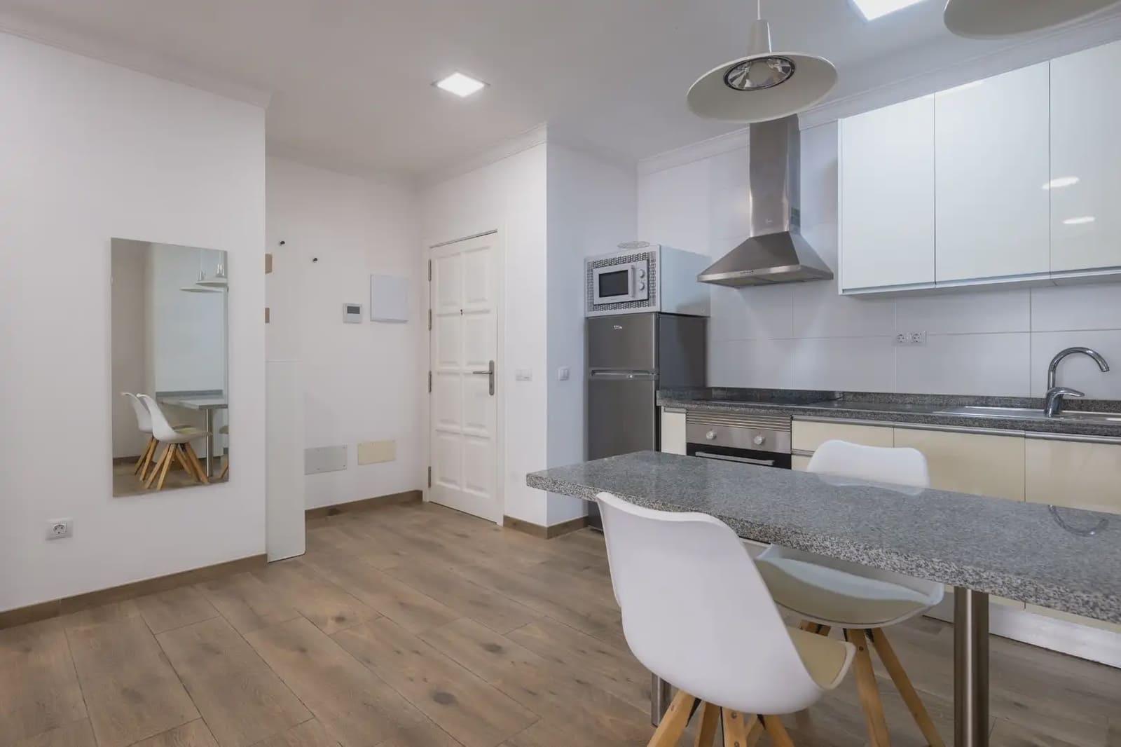 1 Zimmer Wohnung zu vermieten in Las Palmas de Gran Canaria - 900 € (Ref: 9953094)