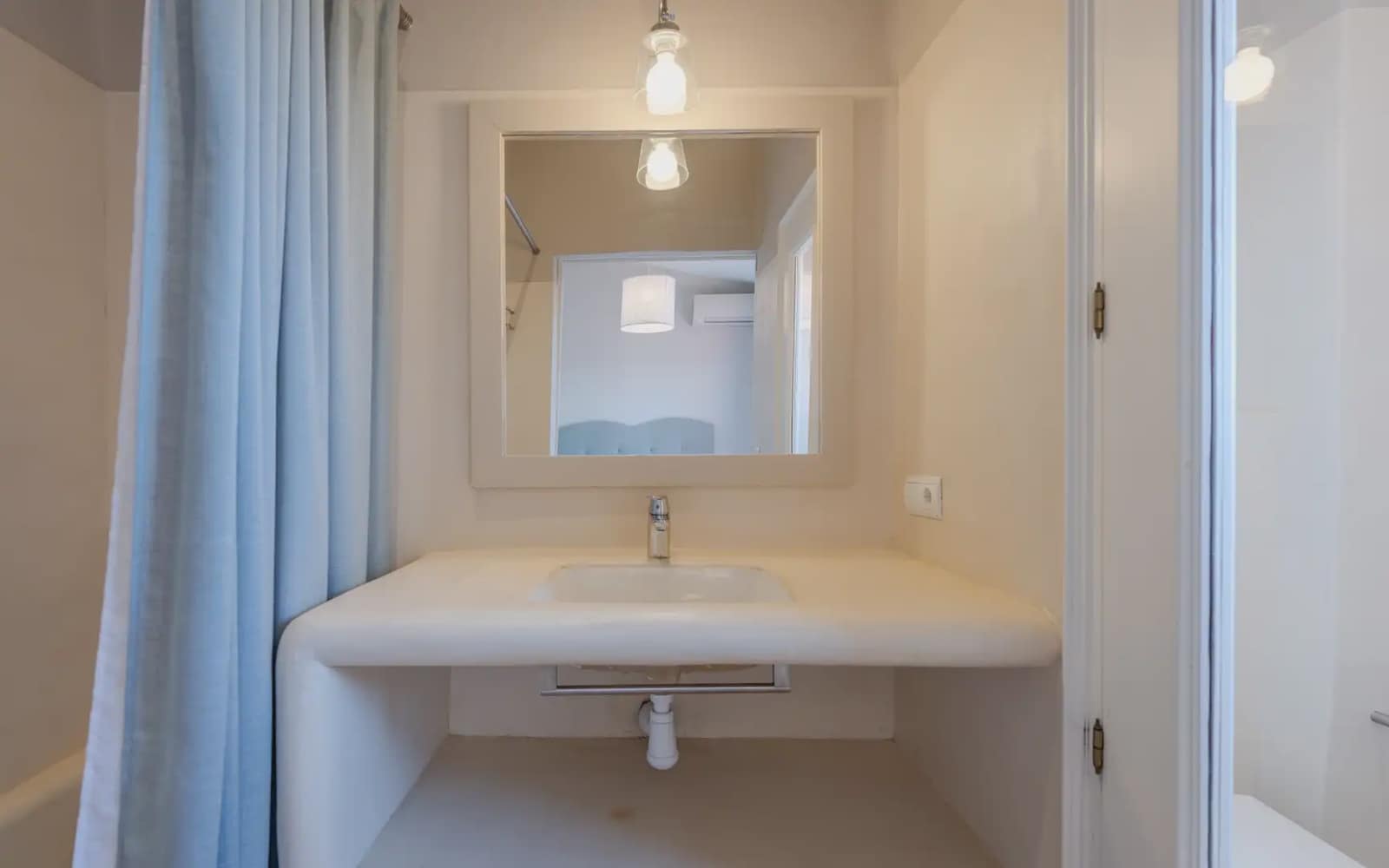 Adosado de 3 habitaciones en Begur en alquiler con garaje - 1.950 € (Ref: 9953095)