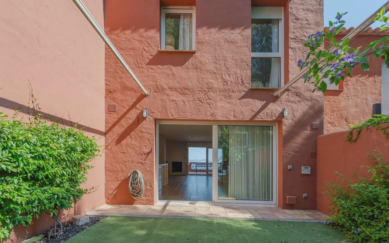 Adosado de 3 habitaciones en Begur en alquiler con garaje - 1.950 € (Ref: 9953095)