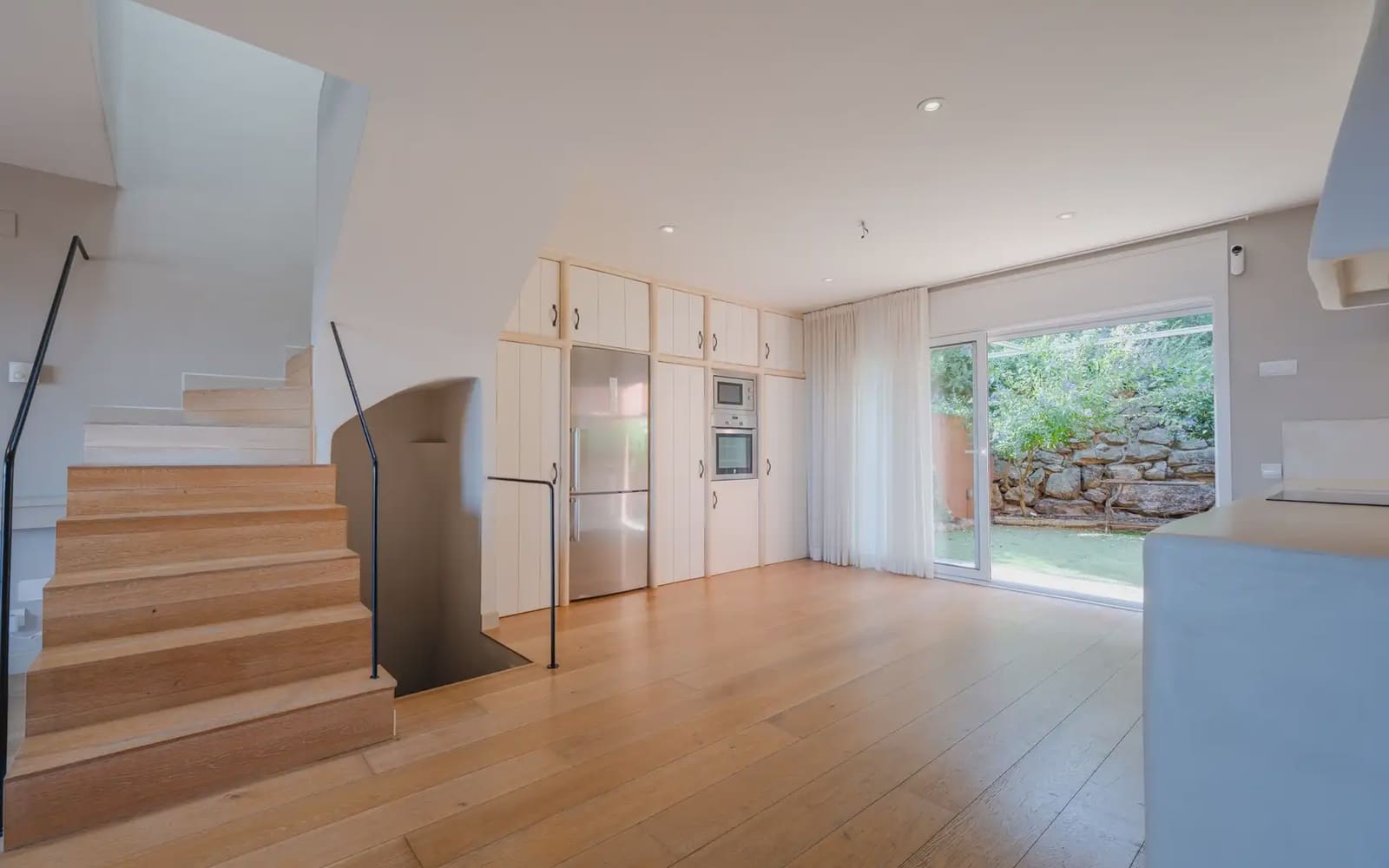 Adosado de 3 habitaciones en Begur en alquiler con garaje - 1.950 € (Ref: 9953095)