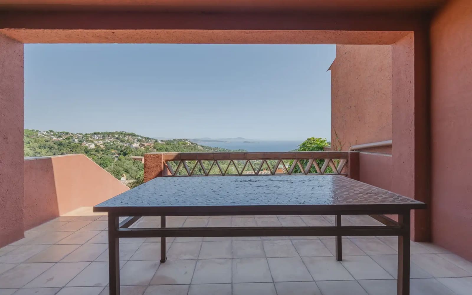 Adosado de 3 habitaciones en Begur en alquiler con garaje - 1.950 € (Ref: 9953095)