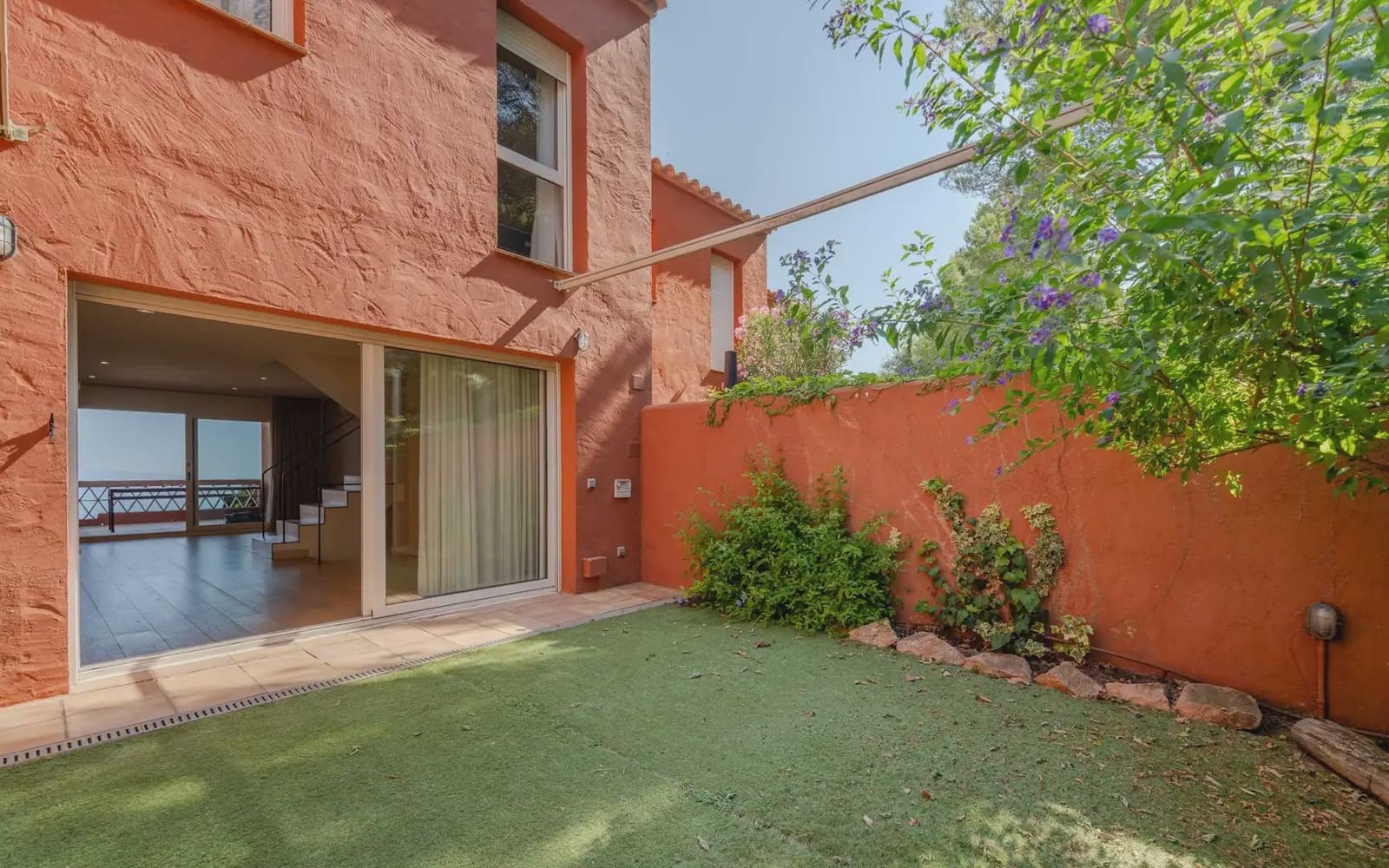 Adosado de 3 habitaciones en Begur en alquiler con garaje - 1.950 € (Ref: 9953095)