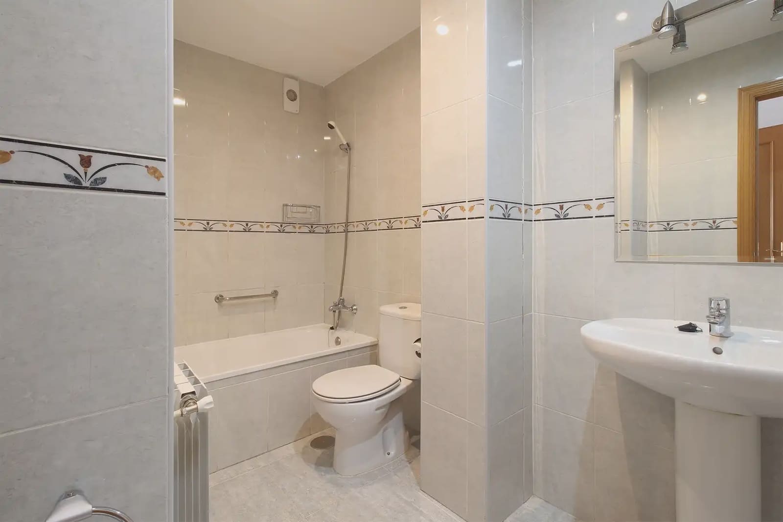 3 bedroom Flat for sale in Albacete city - € 249,900 (Ref: 9953582)
