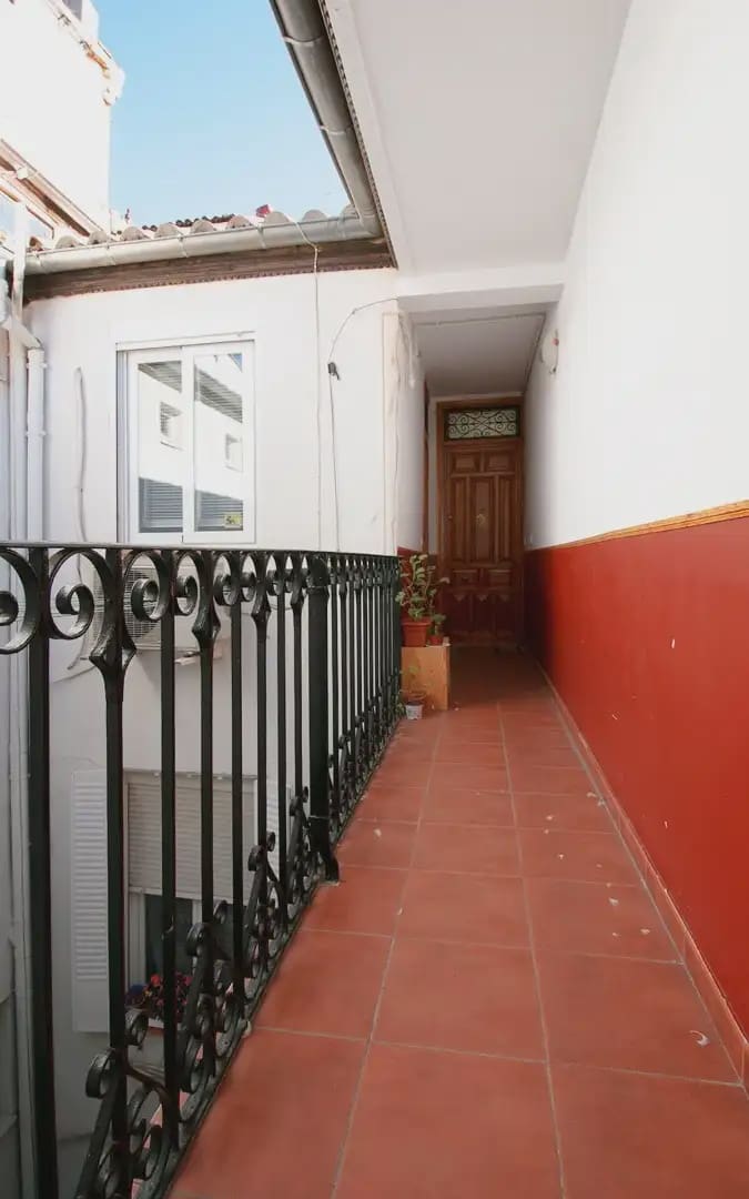 1 quarto Apartamento para arrendar em Madrid cidade - 1 200 € (Ref: 9956550)