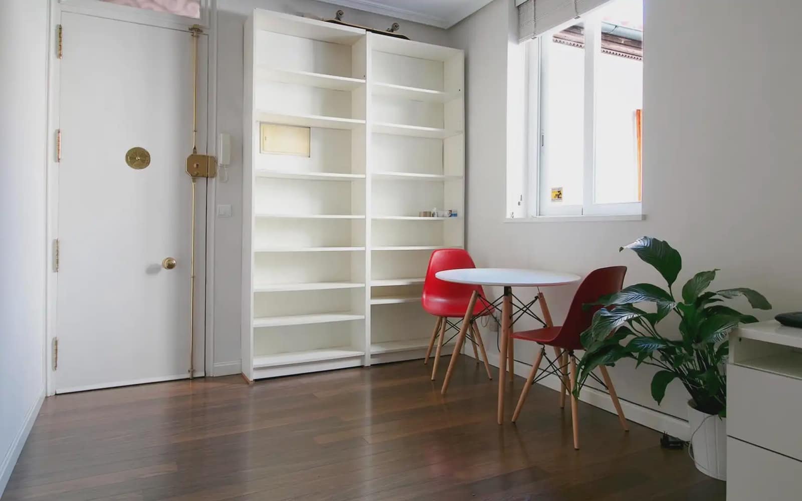 1 quarto Apartamento para arrendar em Madrid cidade - 1 200 € (Ref: 9956550)