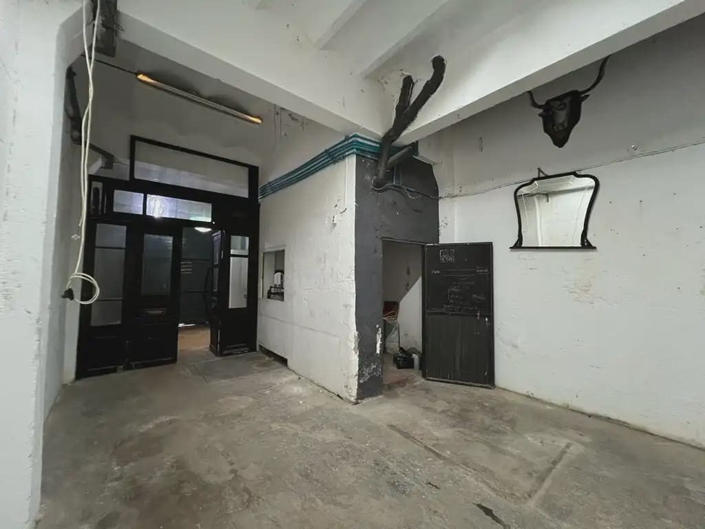 Komercyjne na sprzedaż w Miasto Barcelona - 664 000 € (Ref: 9958302)