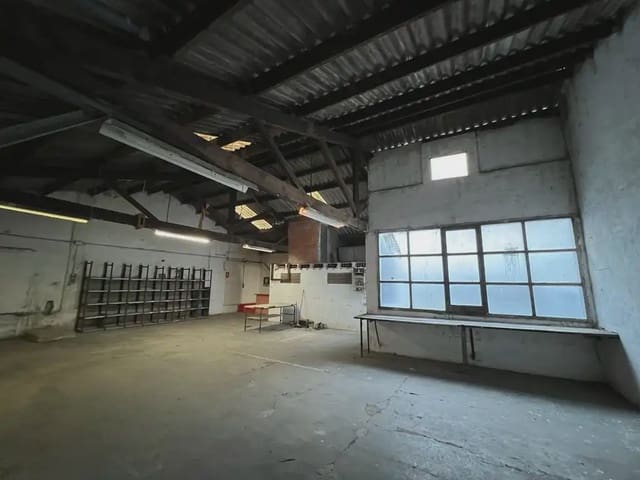 Komercyjne na sprzedaż w El Poble Sec, Miasto Barcelona - 664 000 € (Ref: 9958302)