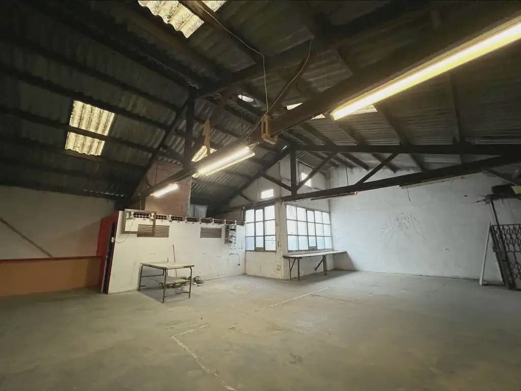 Komercyjne na sprzedaż w Miasto Barcelona - 664 000 € (Ref: 9958302)