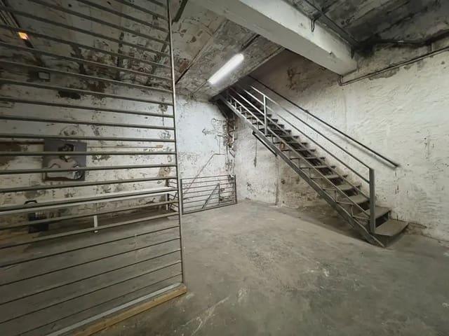 Komercyjne na sprzedaż w El Poble Sec, Miasto Barcelona - 664 000 € (Ref: 9958302)