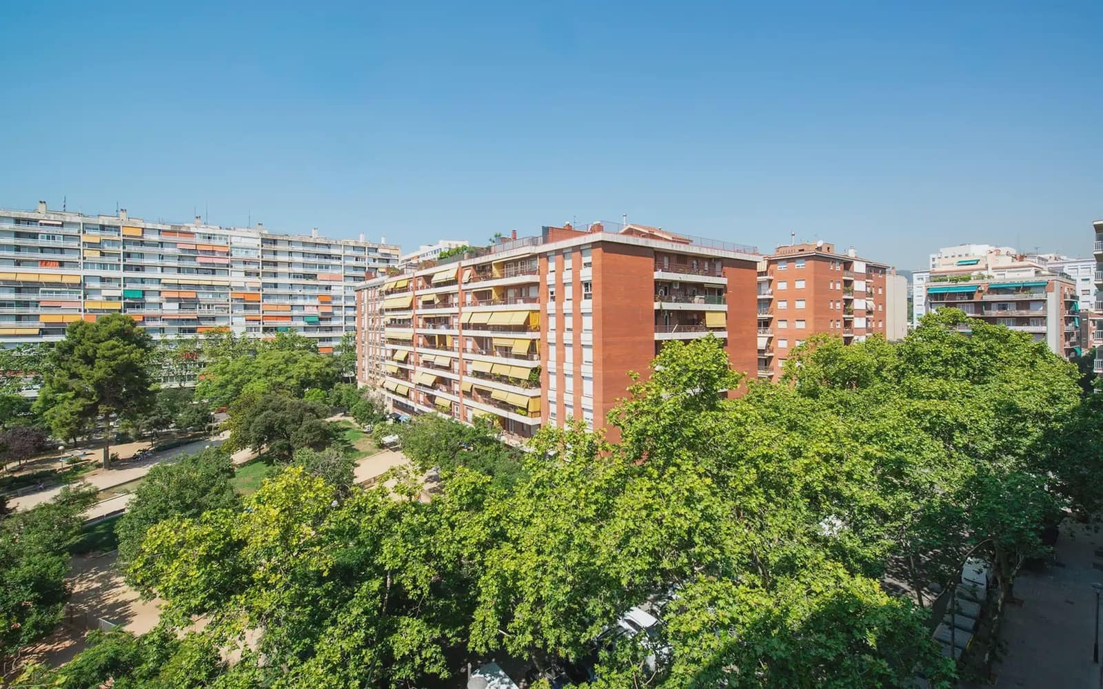 4 slaapkamer Appartement te koop in Barcelona stad - € 699.000 (Ref: 9958303)