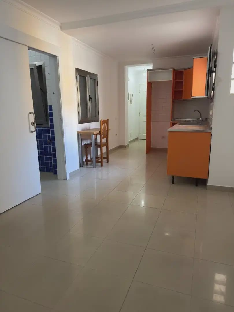 2 slaapkamer Flat te koop in Las Palmas de Gran Canaria - € 165.000 (Ref: 9958930)