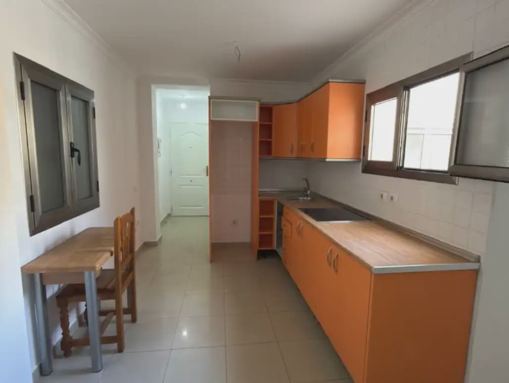 2 slaapkamer Flat te koop in Las Palmas de Gran Canaria - € 165.000 (Ref: 9958930)