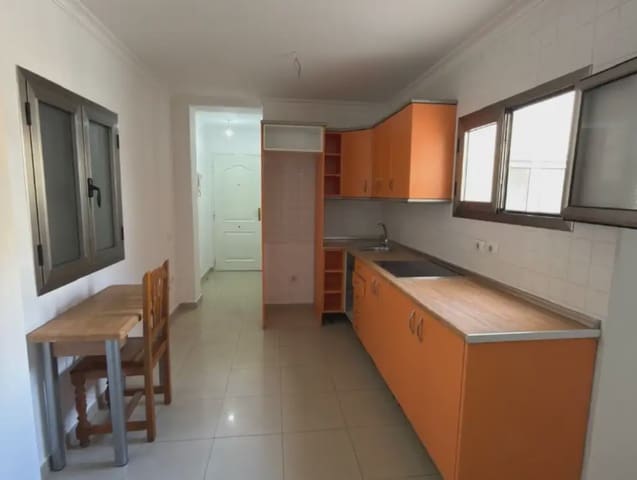 2 slaapkamer Flat te koop in Isleta, Las Palmas de Gran Canaria - € 165.000 (Ref: 9958930)