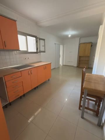 2 slaapkamer Flat te koop in Isleta, Las Palmas de Gran Canaria - € 165.000 (Ref: 9958930)