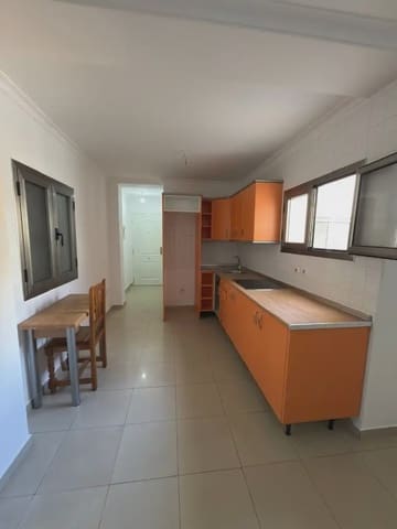2 slaapkamer Flat te koop in Isleta, Las Palmas de Gran Canaria - € 165.000 (Ref: 9958930)