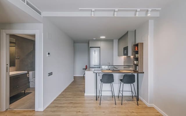 2 chambre Appartement à vendre à L'Hospitalet de Llobregat avec piscine garage - 539 000 € (Ref: 9958931)