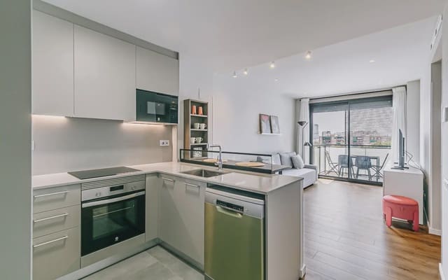2 bedroom Flat for sale in L'Hospitalet de Llobregat with pool garage - € 477,000 (Ref: 9958931)