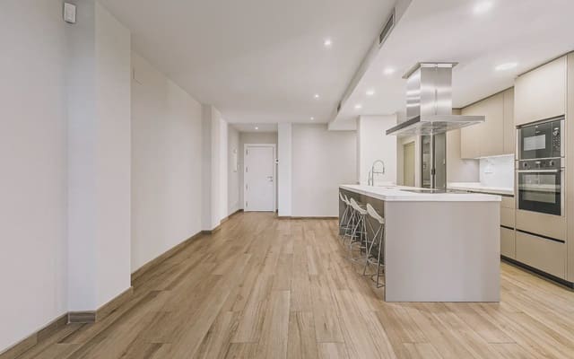 3 soverom Penthouse til salgs i Arenys de Mar med garasje - € 570 000 (Ref: 9961993)