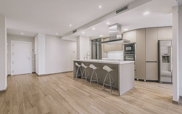3 soverom Penthouse til salgs i Arenys de Mar med garasje - € 570 000 (Ref: 9961993)
