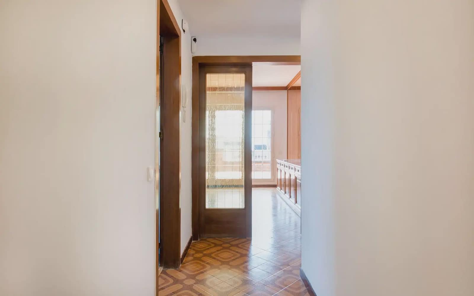 4 bedroom Penthouse for rent in Barcelona city with garage - € 2,359 (Ref: 9961994)