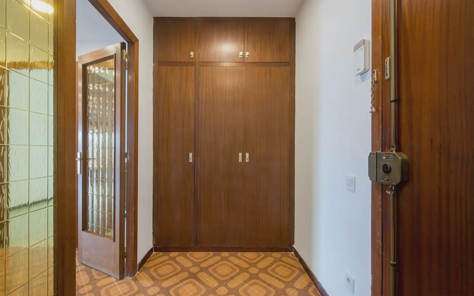 4 bedroom Penthouse for rent in Barcelona city with garage - € 2,359 (Ref: 9961994)