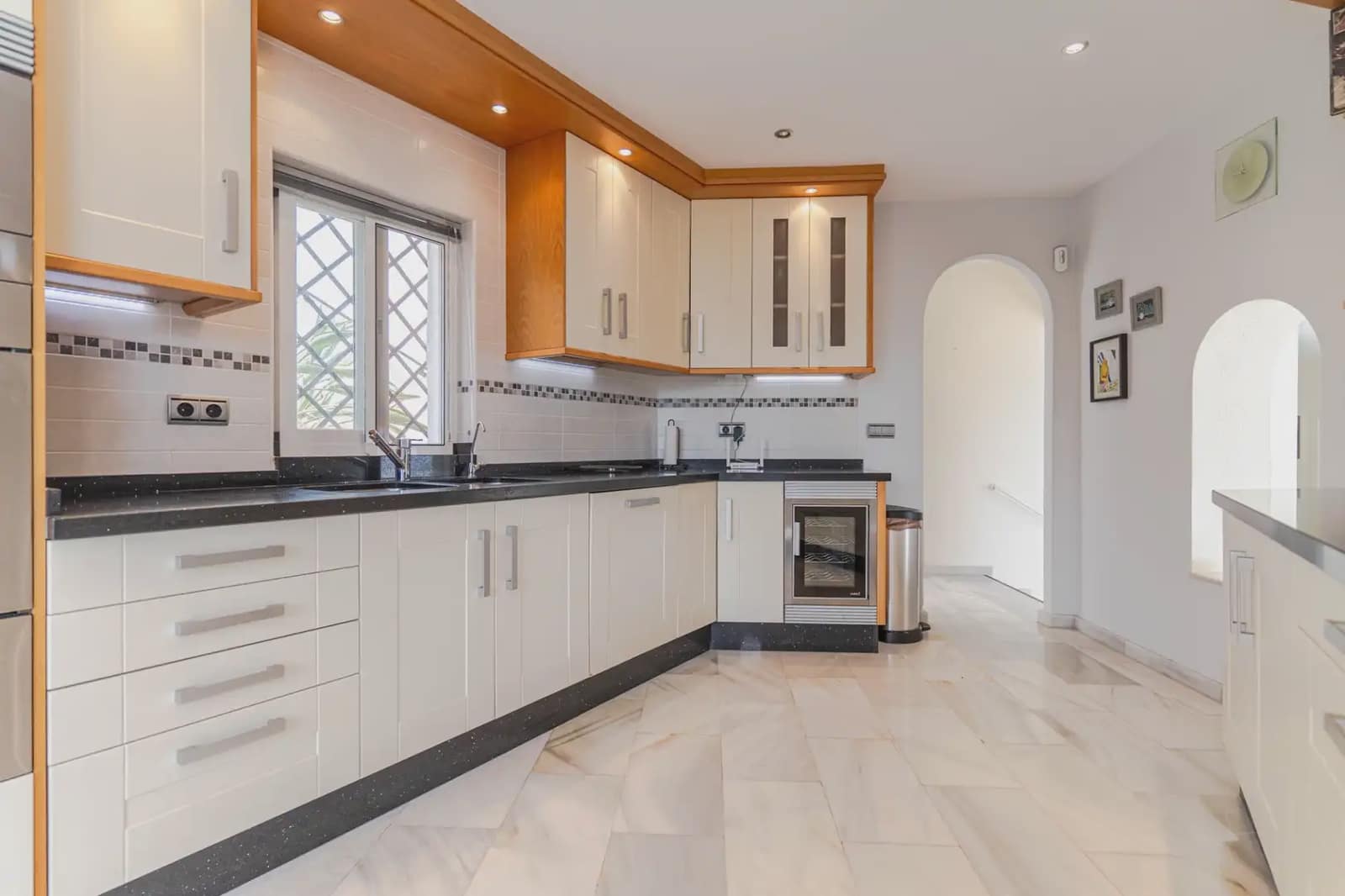 3 soverom Villa til salgs i Salobrena med svømmebasseng garasje - € 705 000 (Ref: 9972305)