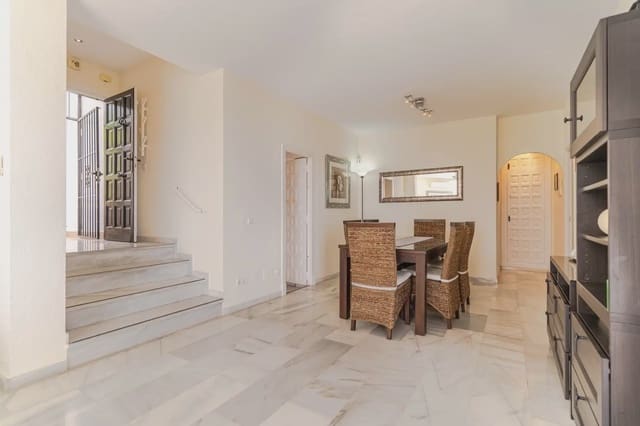 Chalet de 3 habitaciones en Salobreña en venta con piscina garaje - 705.000 € (Ref: 9972305)