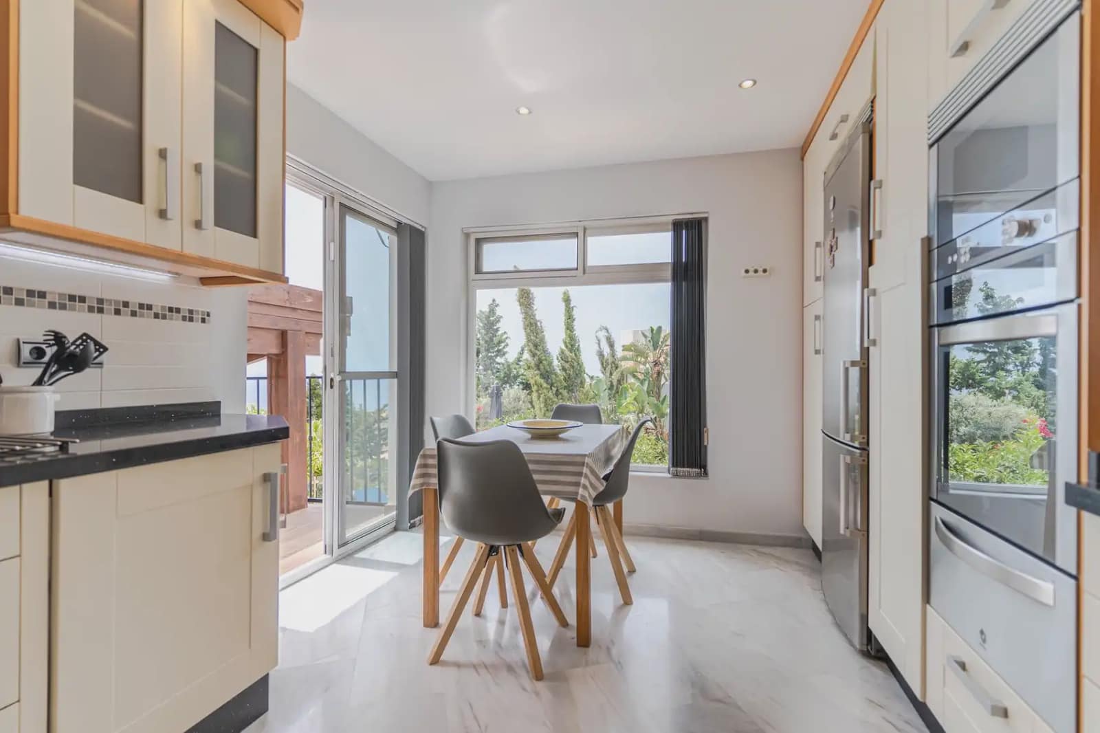 3 soverom Villa til salgs i Salobrena med svømmebasseng garasje - € 705 000 (Ref: 9972305)