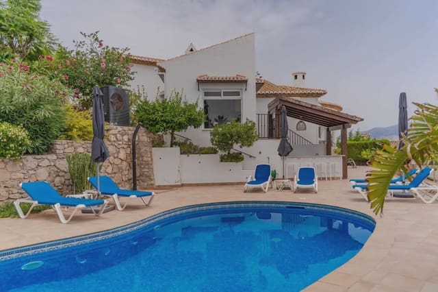 3 soveværelse Villa til salg i Salobreña med swimmingpool garage - € 705.000 (Ref: 9972305)