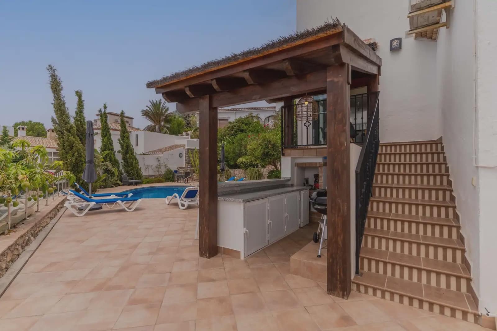 3 Zimmer Villa zu verkaufen in Salobrena mit Pool Garage - 705.000 € (Ref: 9972305)