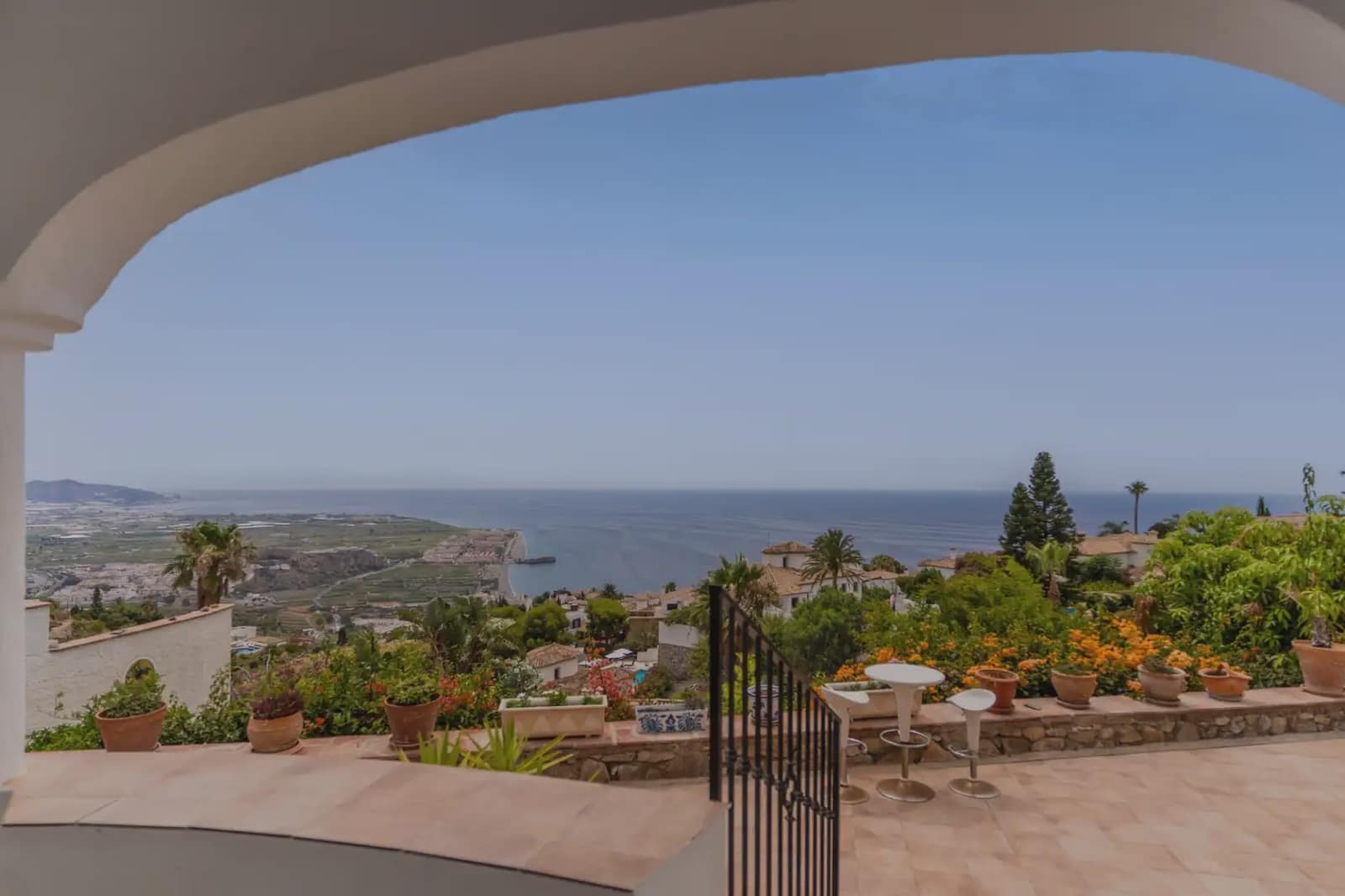 3 Zimmer Villa zu verkaufen in Salobrena mit Pool Garage - 705.000 € (Ref: 9972305)