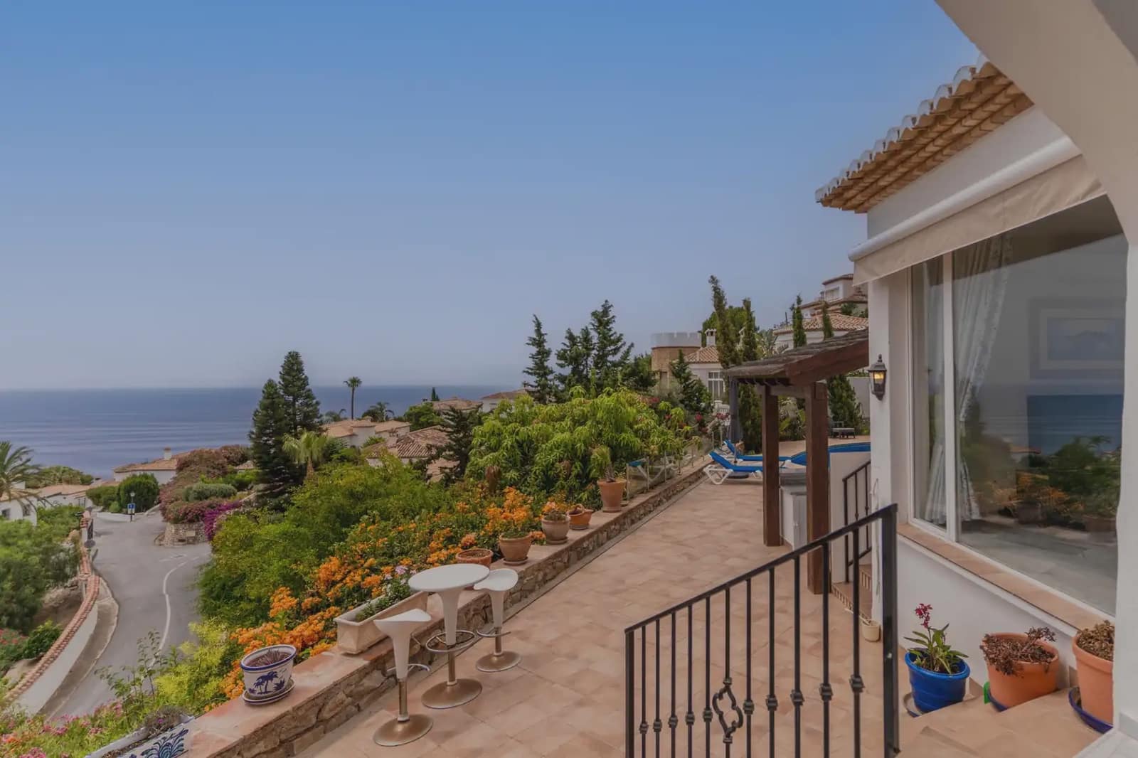 3 Zimmer Villa zu verkaufen in Salobrena mit Pool Garage - 705.000 € (Ref: 9972305)