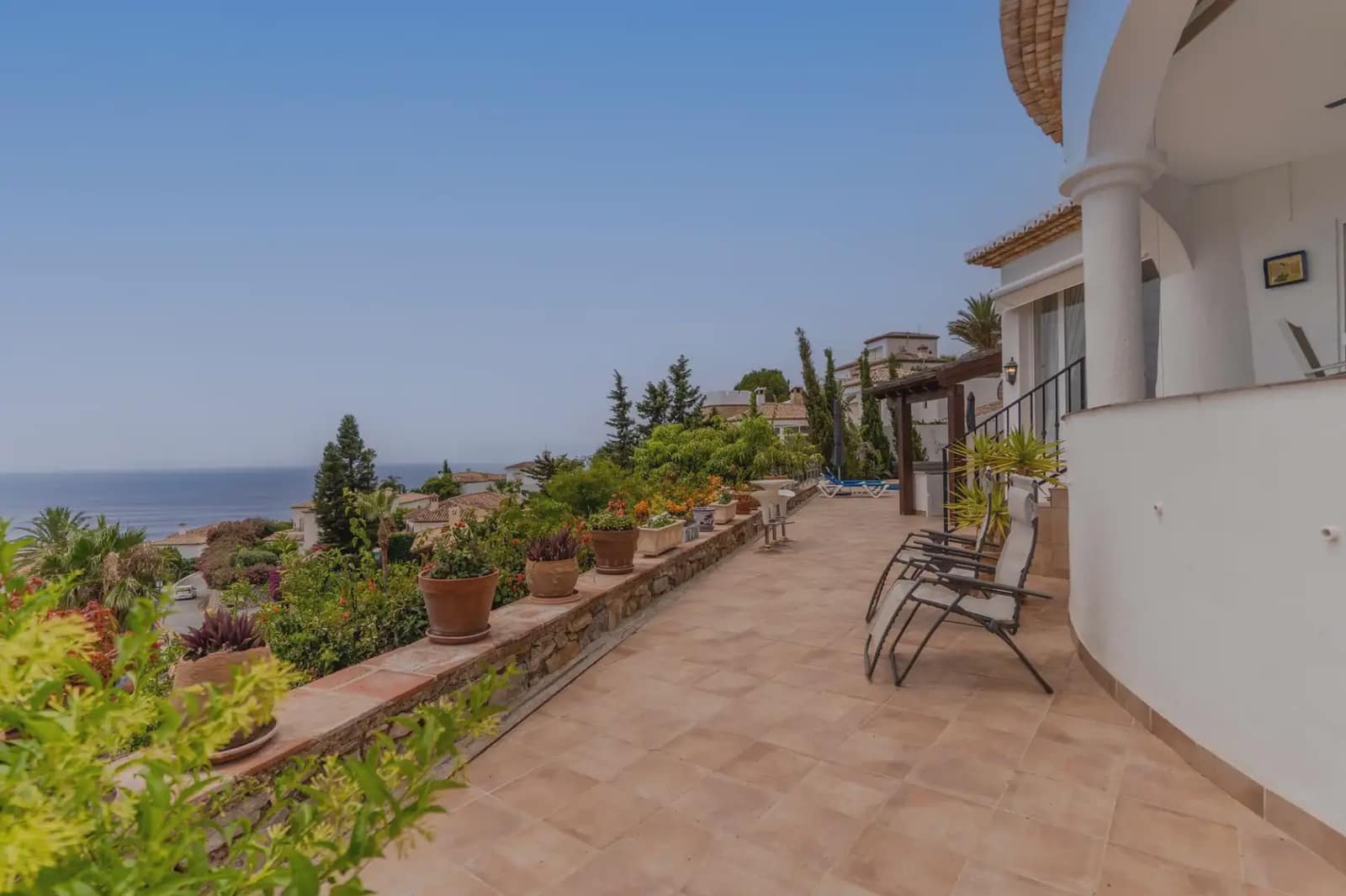 3 Zimmer Villa zu verkaufen in Salobrena mit Pool Garage - 705.000 € (Ref: 9972305)