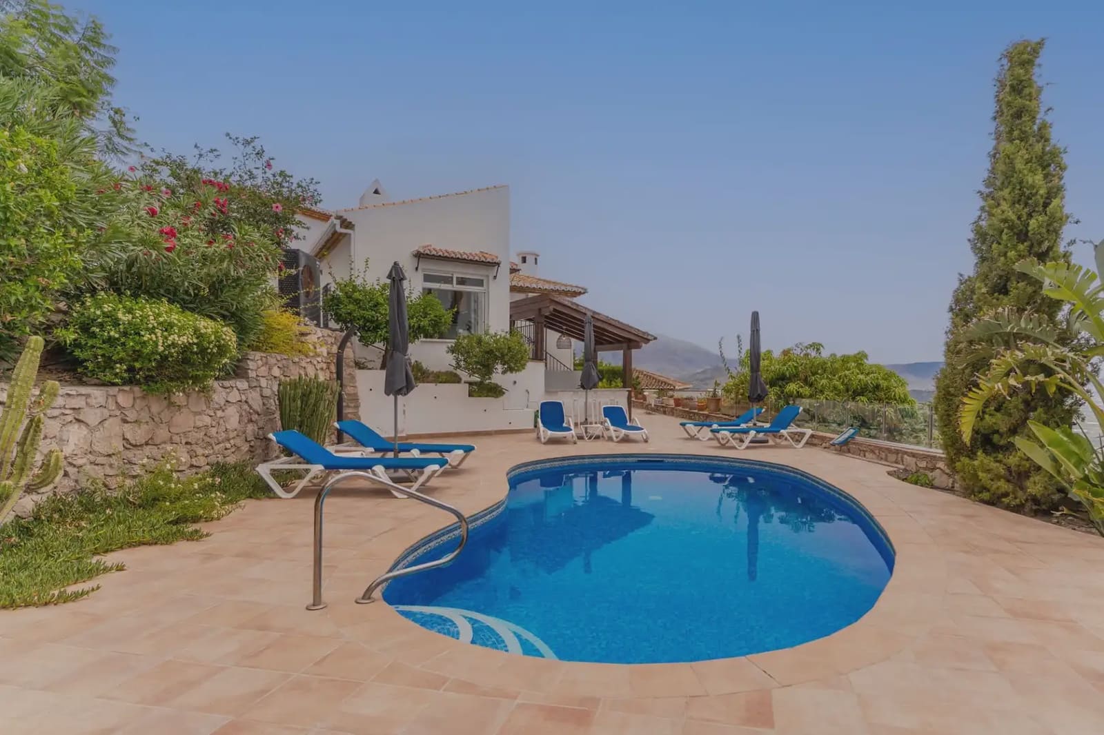 3 Zimmer Villa zu verkaufen in Salobrena mit Pool Garage - 705.000 € (Ref: 9972305)